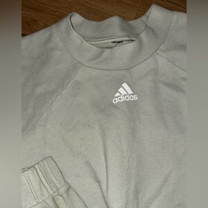 Light green cropped sweatshirt